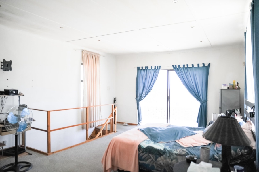 7 Bedroom Property for Sale in McDougall